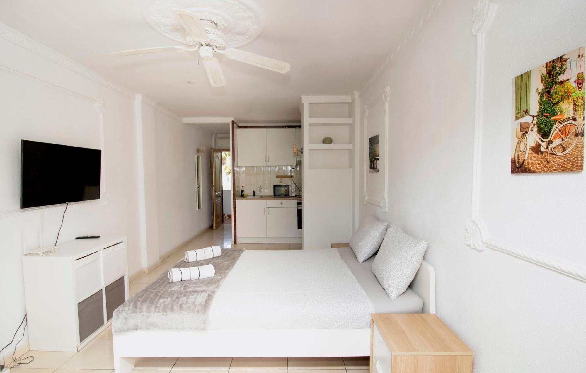 Studio In Calypso,Calahonda 200 Metres From The Beach Sitio de Calahonda Exterior photo
