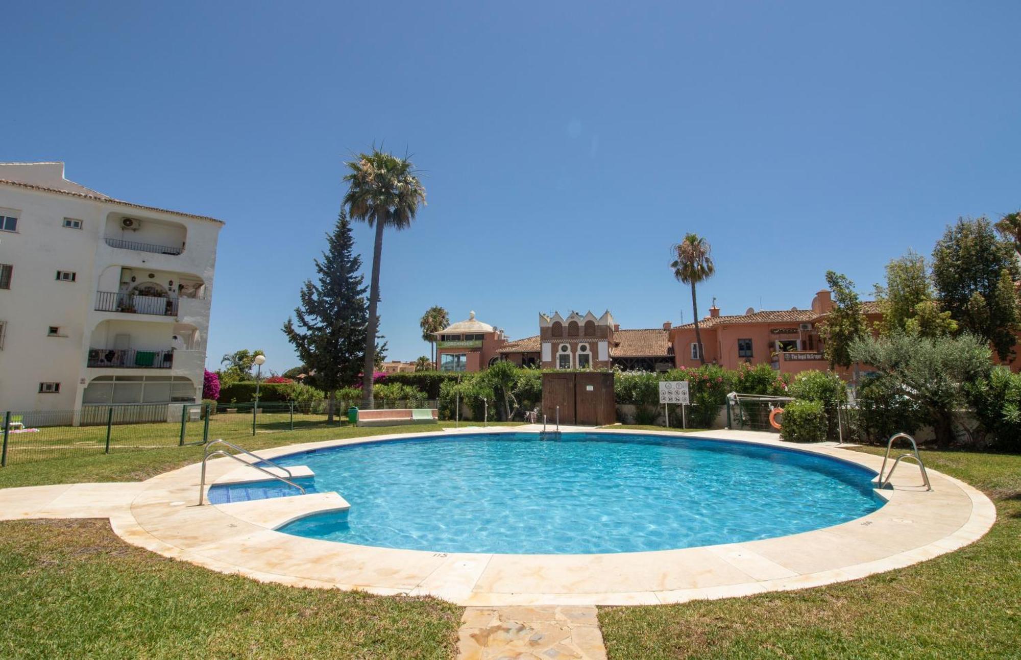Studio In Calypso,Calahonda 200 Metres From The Beach Sitio de Calahonda Exterior photo